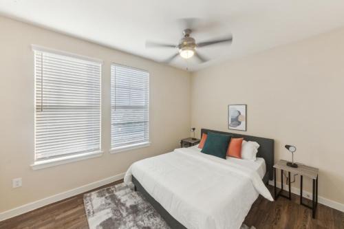 Southeast Houston Apartment | Cullen 5312 I New Construction 2Bd Apt I Gated