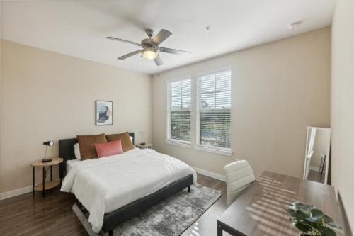 Southeast Houston Apartment | Cullen 8206 I New Construction 1Bd Apt I Gated