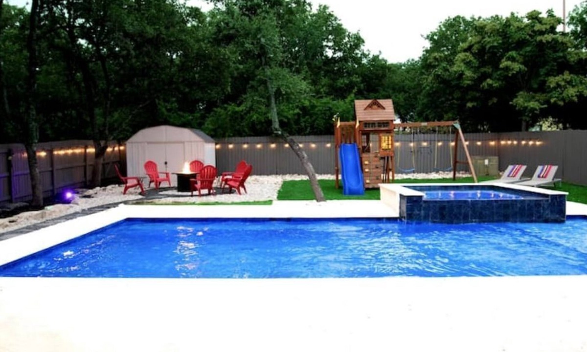 San Antonio House | D'Oasis "Pool Paradise" Hot tub, Sleeps19 Pet friendly, Come Celebrate BOOK IT!