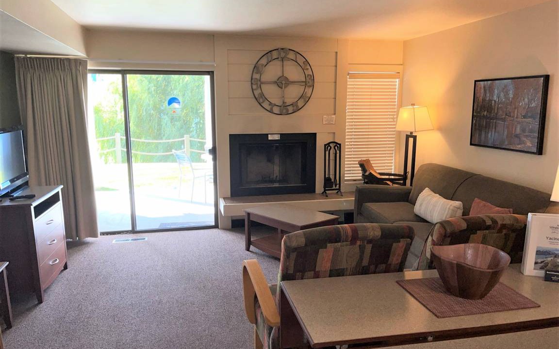 Wapato Point Apartment | D2 Ground Floor Waterfront Condo