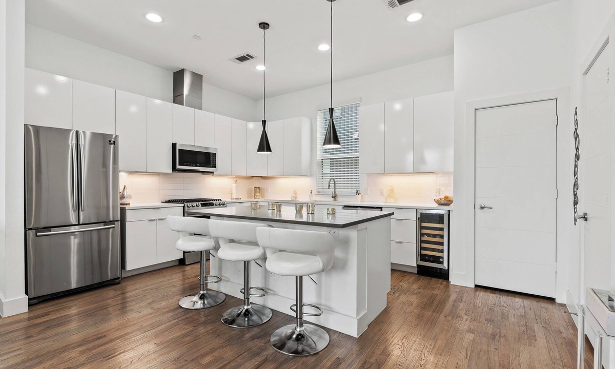 Knox - Henderson House | Dallas Modern Townhome Near Lower Greenville