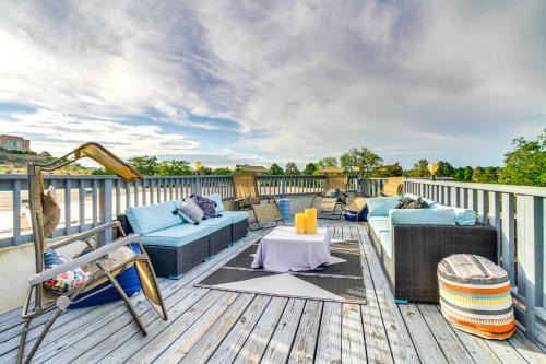Paradise Hills Civic House | Deck, Putting Green & Views: Albuquerque Oasis
