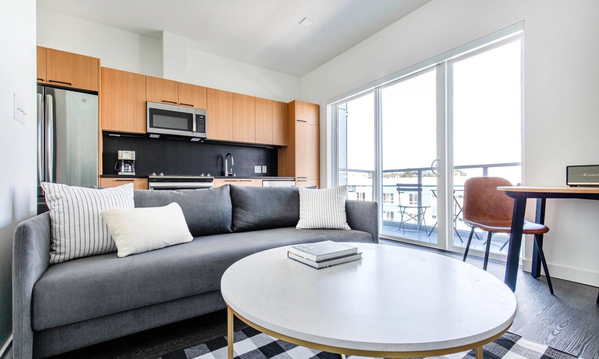 Broadway Apartment | Deluxe Capitol Hill 1BR w/W/D, Rooftop, Lounge, near park, by Blueground