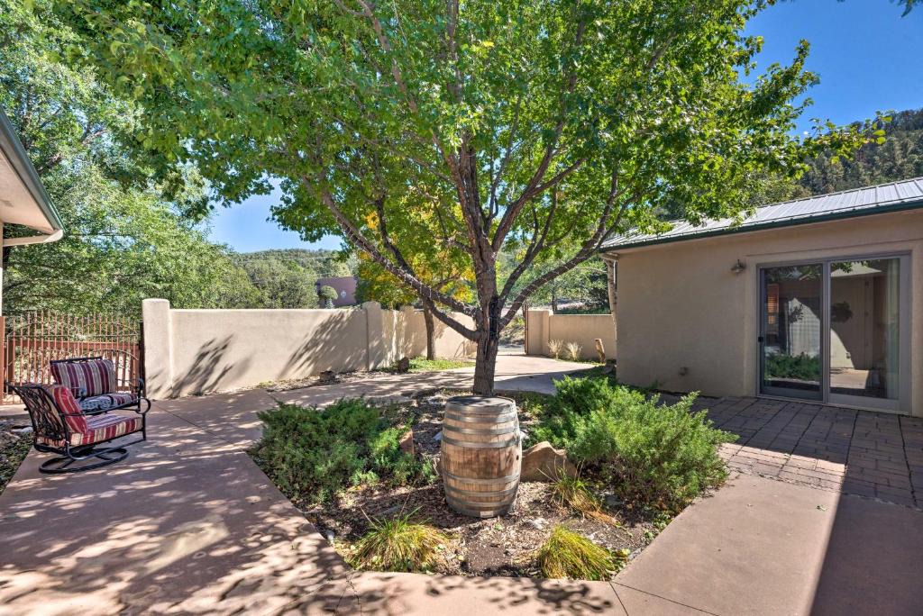 Ruidoso Downs House | 'Doc's Retreat' in Ruidoso Downs w/Mtn Views