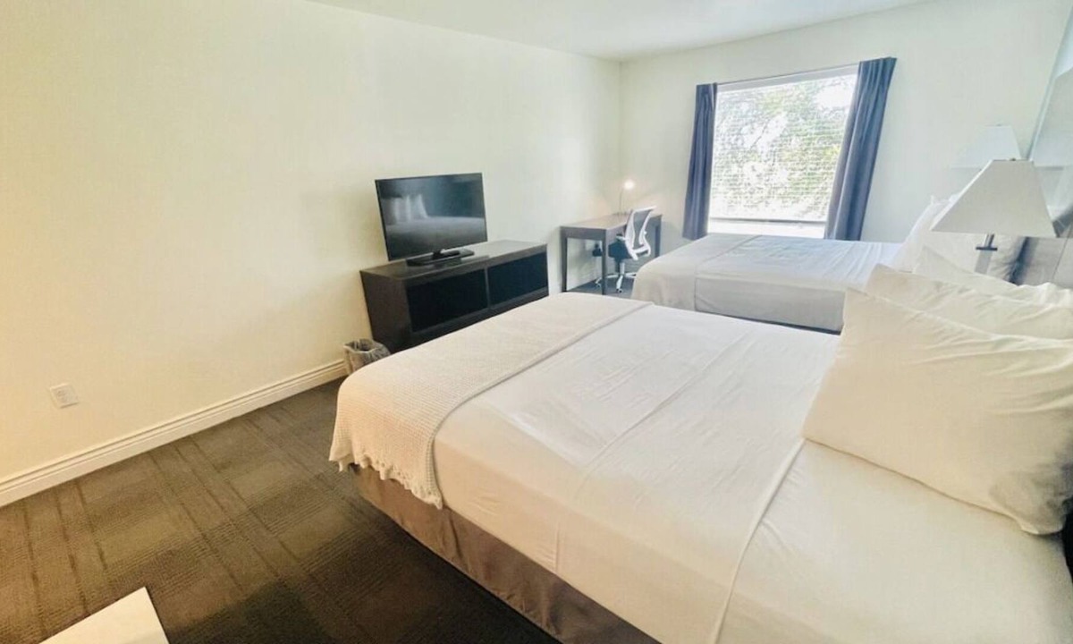 Cuero House | Double Queen With Kitchenette at FairBridge Inn & Suites Cuero, Free Parking!