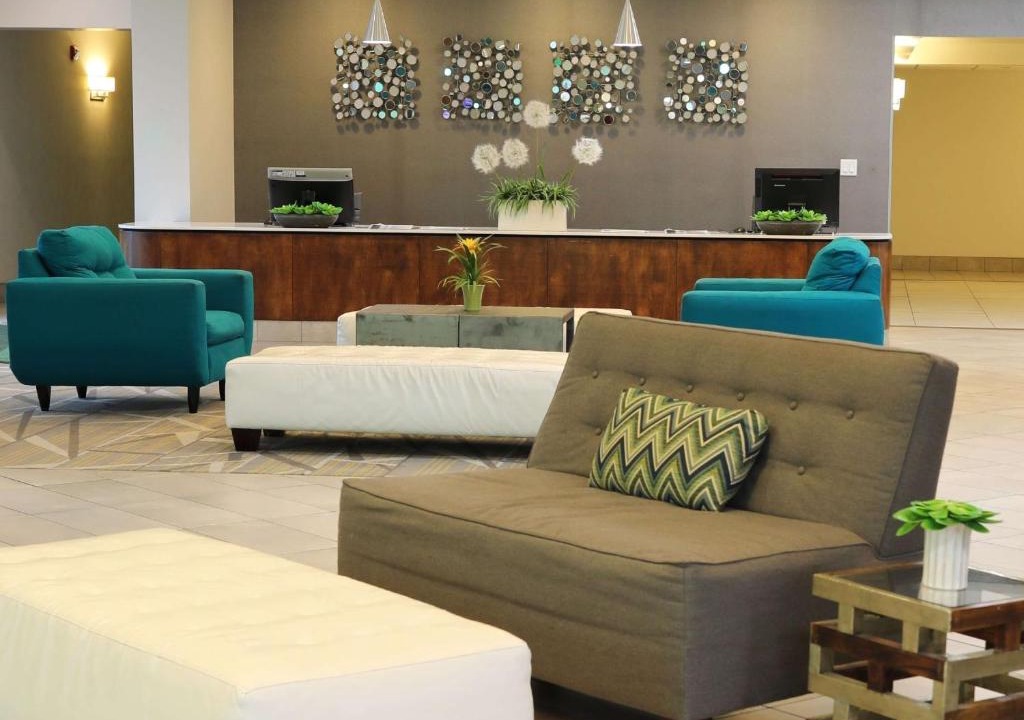 South Central Omaha Hotel | Doubletree By Hilton Omaha Southwest, Ne