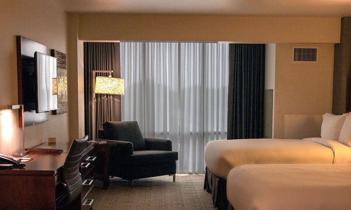 South Central Omaha Hotel | DoubleTree by Hilton Omaha Southwest
