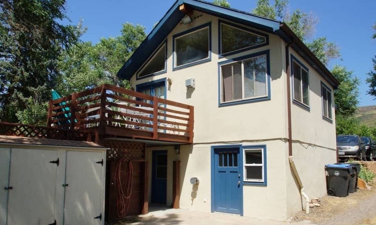 Golden House | Downtown Golden Walkout, 3 Bedroom Home Just Minutes From Downtown Golden