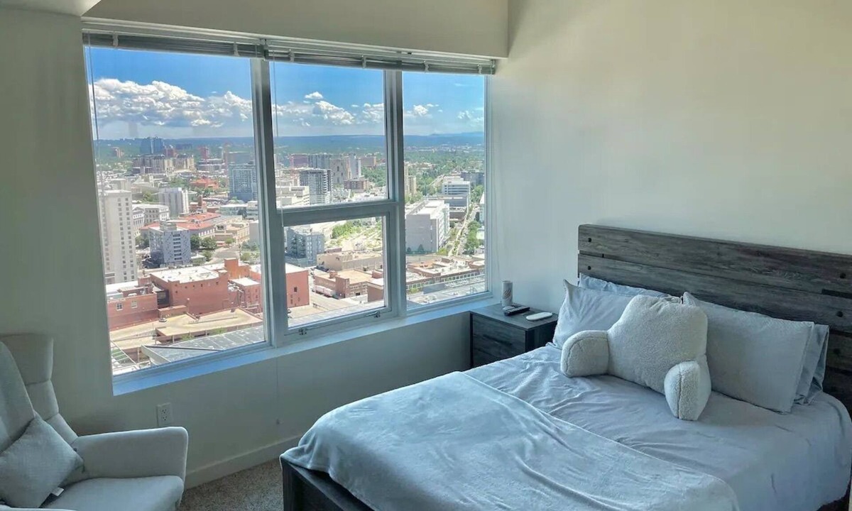 Downtown Denver Condo | Downtown Views in a 1 Bedroom Condo - Minimum 30 Days Required