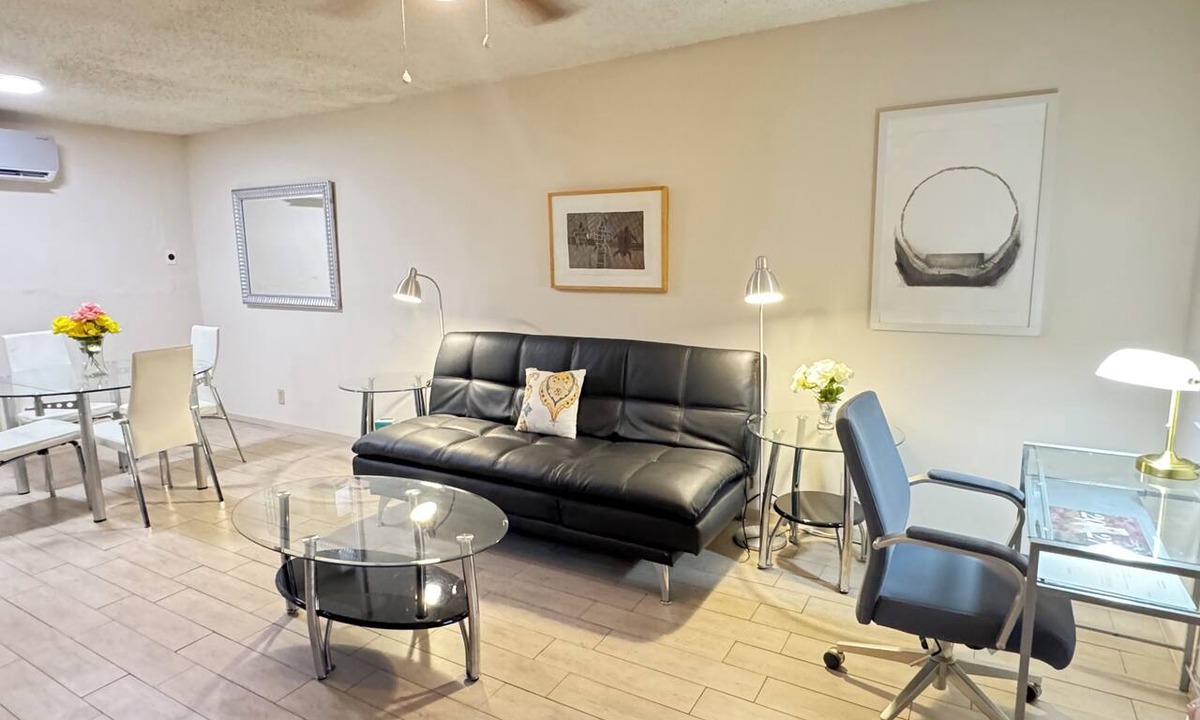 Southtown Apartment | Downtown Wonderful cozy’s 1-bedroom apartment with AC in charming San Antonio