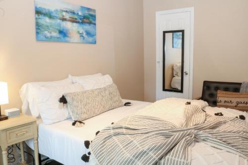 Greater East End Apartment | East Downtown Hideaway