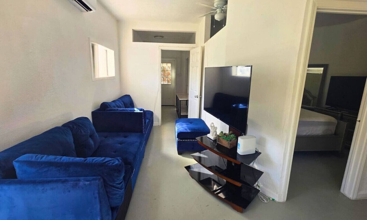 Northeast Houston Apartment | East Houston 2BR Budget Friendly Stay