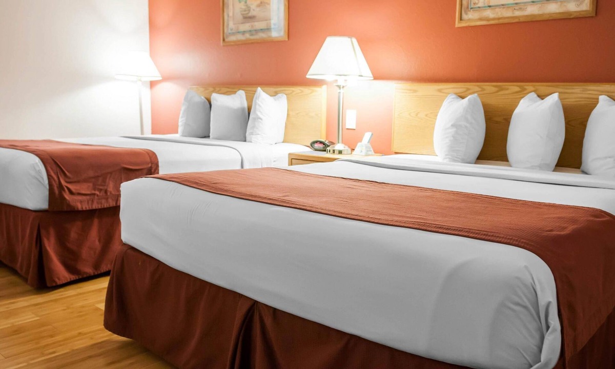 West Old Town Hotel | Econo Lodge Albuquerque Old Town