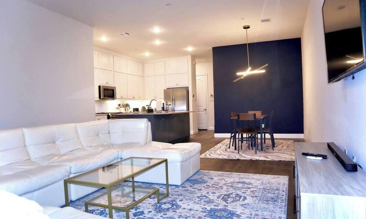 Farmers Branch House | Elegant 4BR Home in the Heart of Farmers Branch