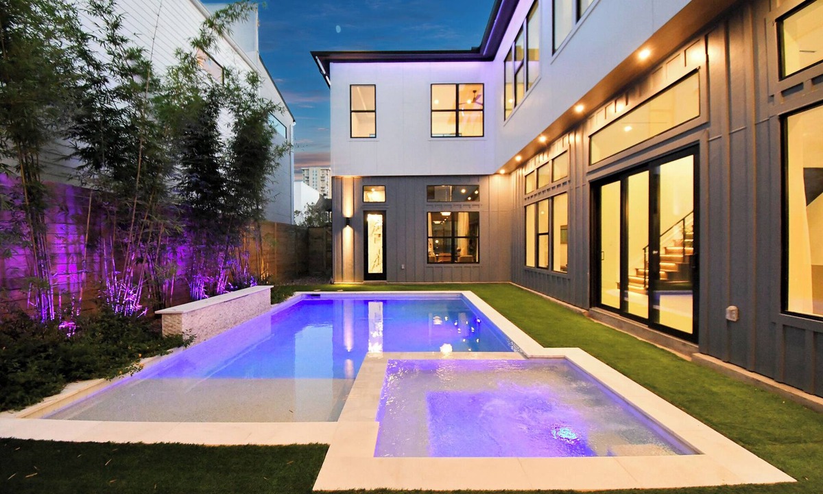 Uptown House | Elegant Modern Home : Pool Oasis : Close to The Galleria