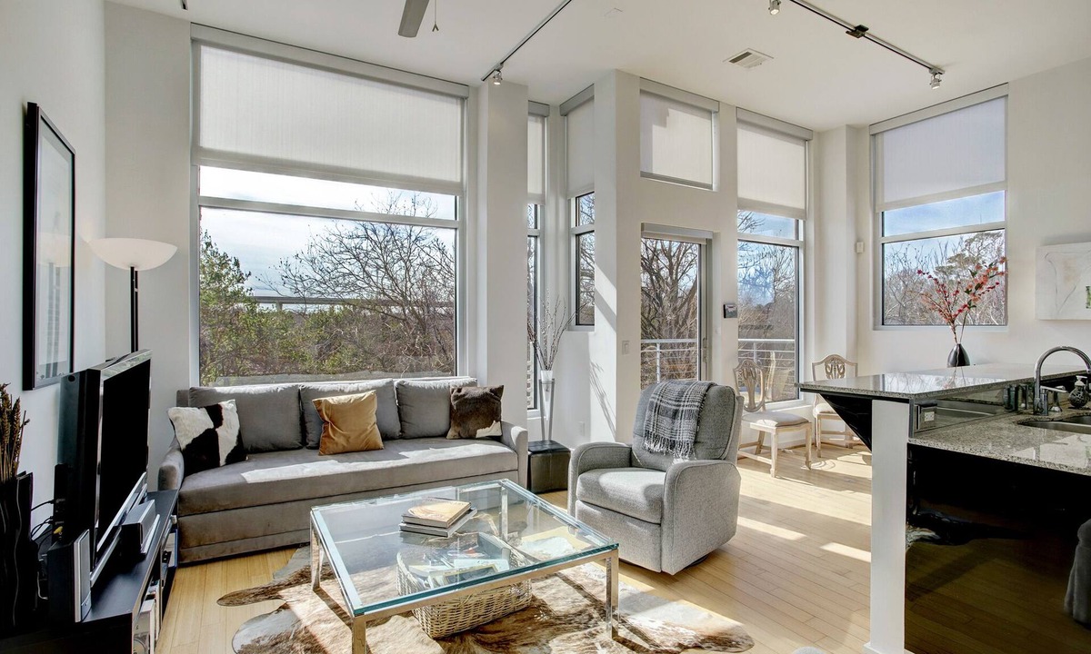 Woodland Heights Condo | Elegant, Modern, near Downtown Condo