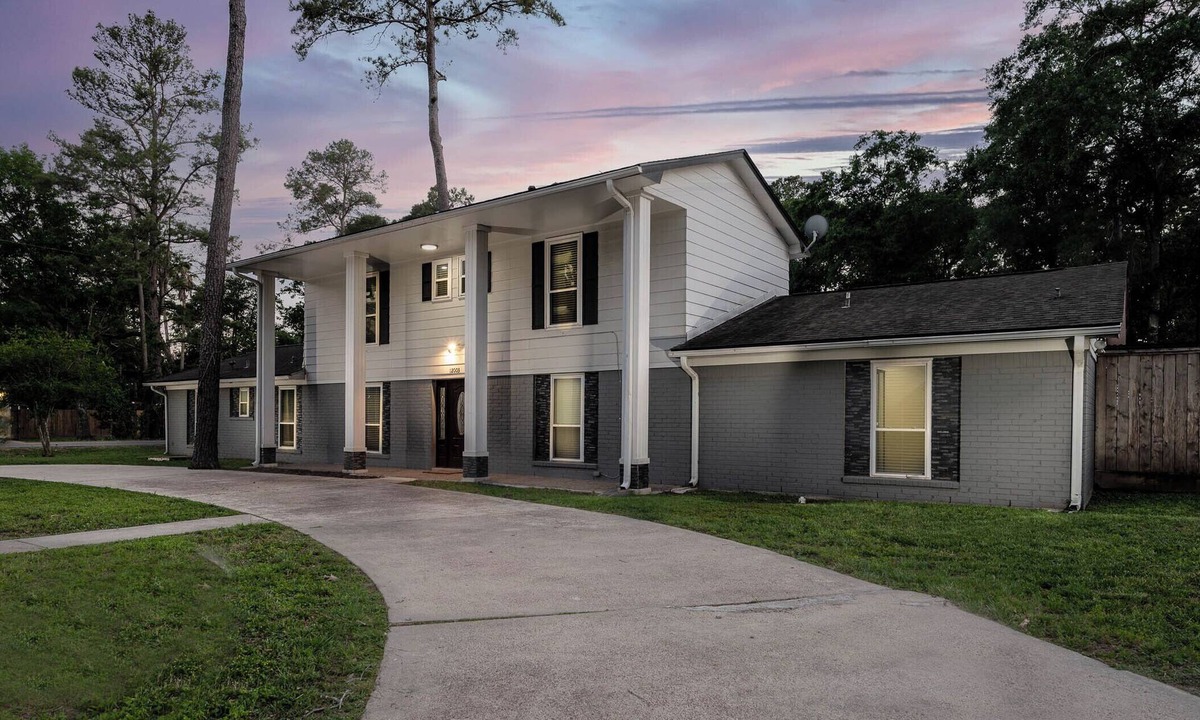 Cypress House | Empress Sunlit Villa