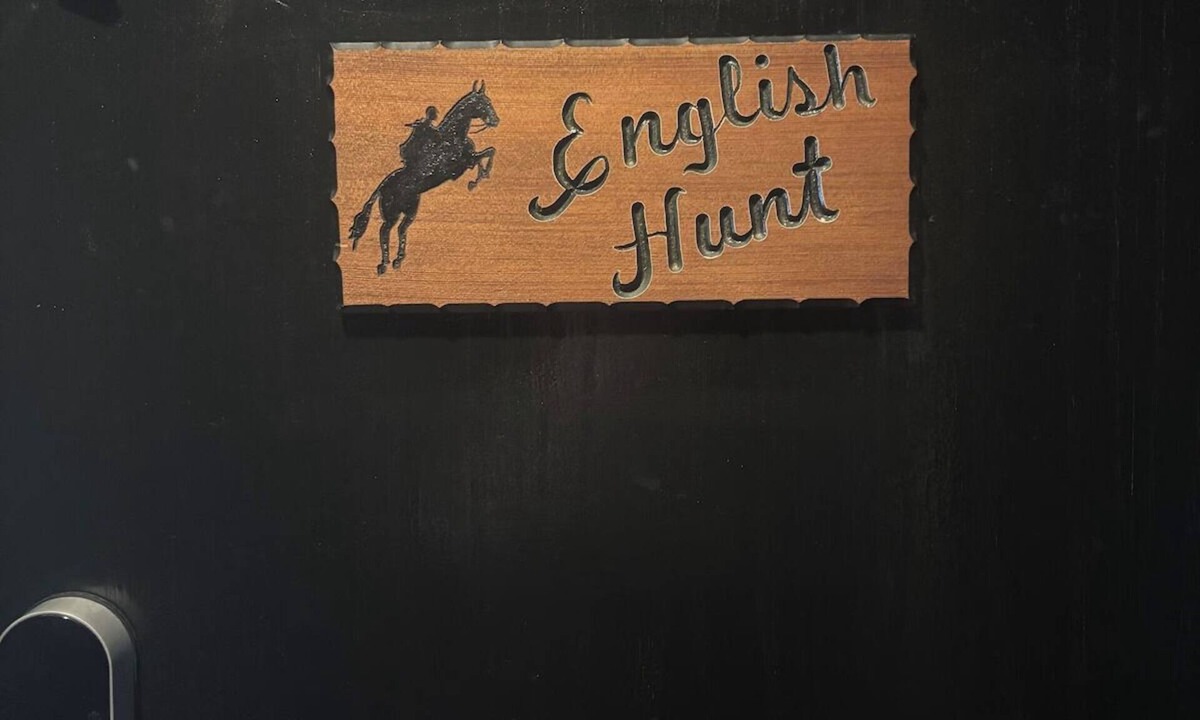 Norman Apartment | English Room at Whispering Pines Inn