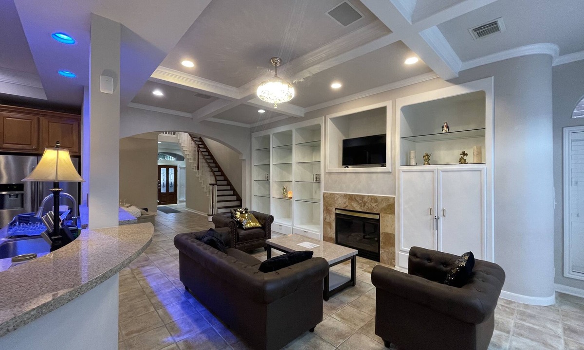 Uptown House | Enspaizo