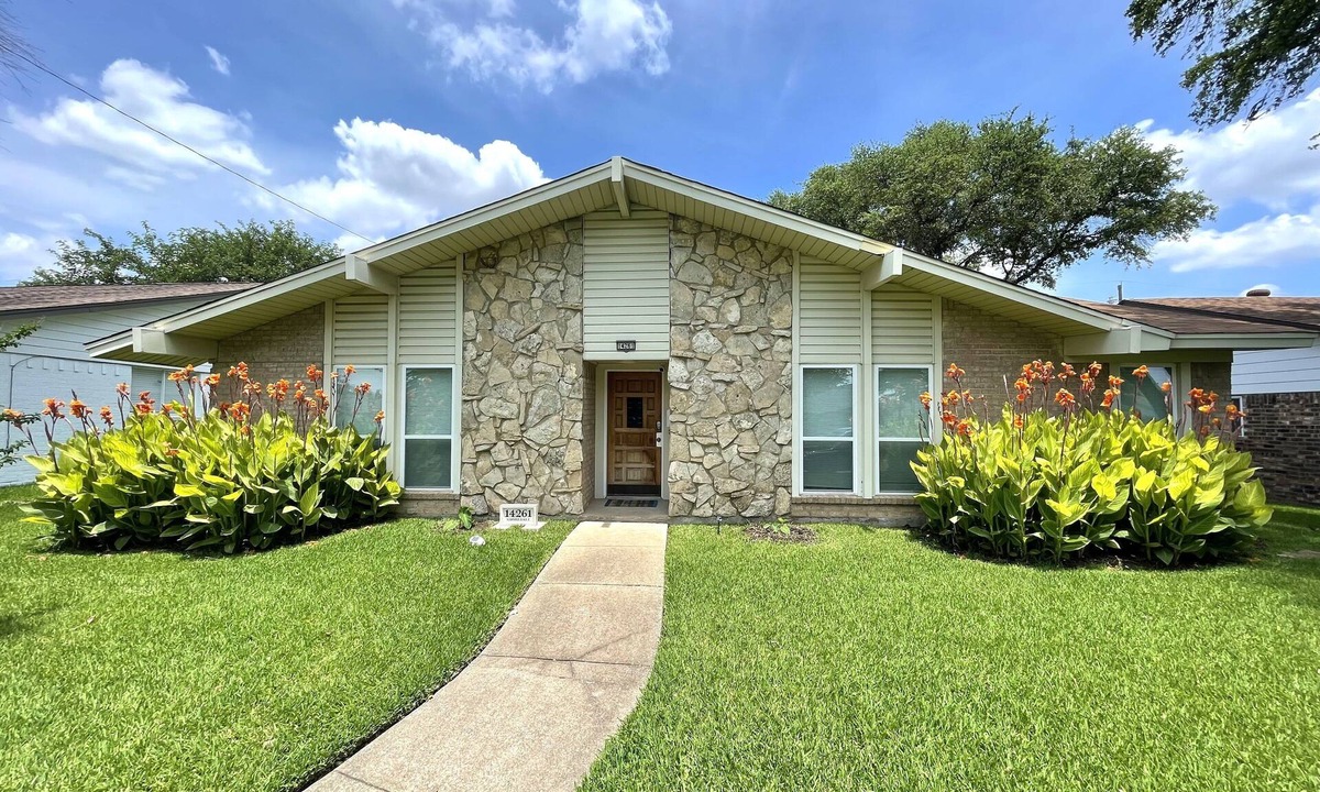 Farmers Branch House | Entire house with private patio, fenced in yard and two car garage in quiet area