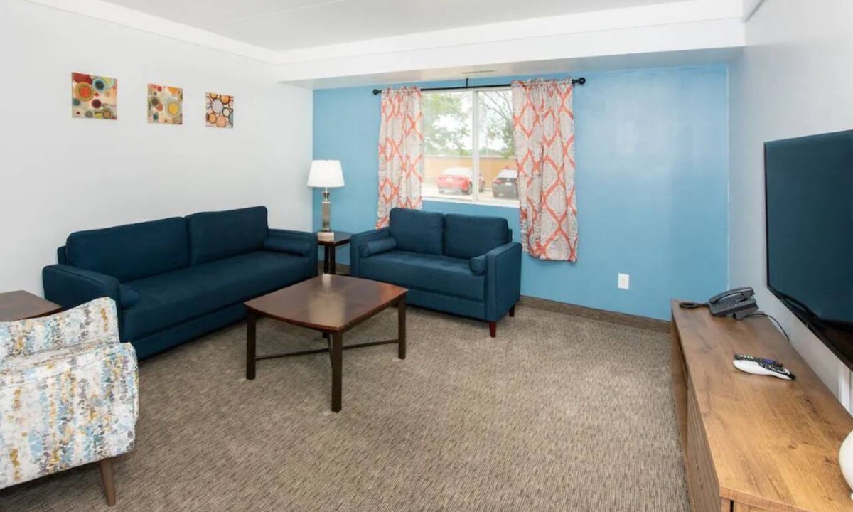 Indianola Apartment | Epic Corporate Apartment @ Hotel Pommier