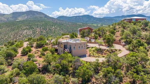High Rolls Mountain Park House | Epic Mountain Views 4BR Near Cloudcroft & White Sands