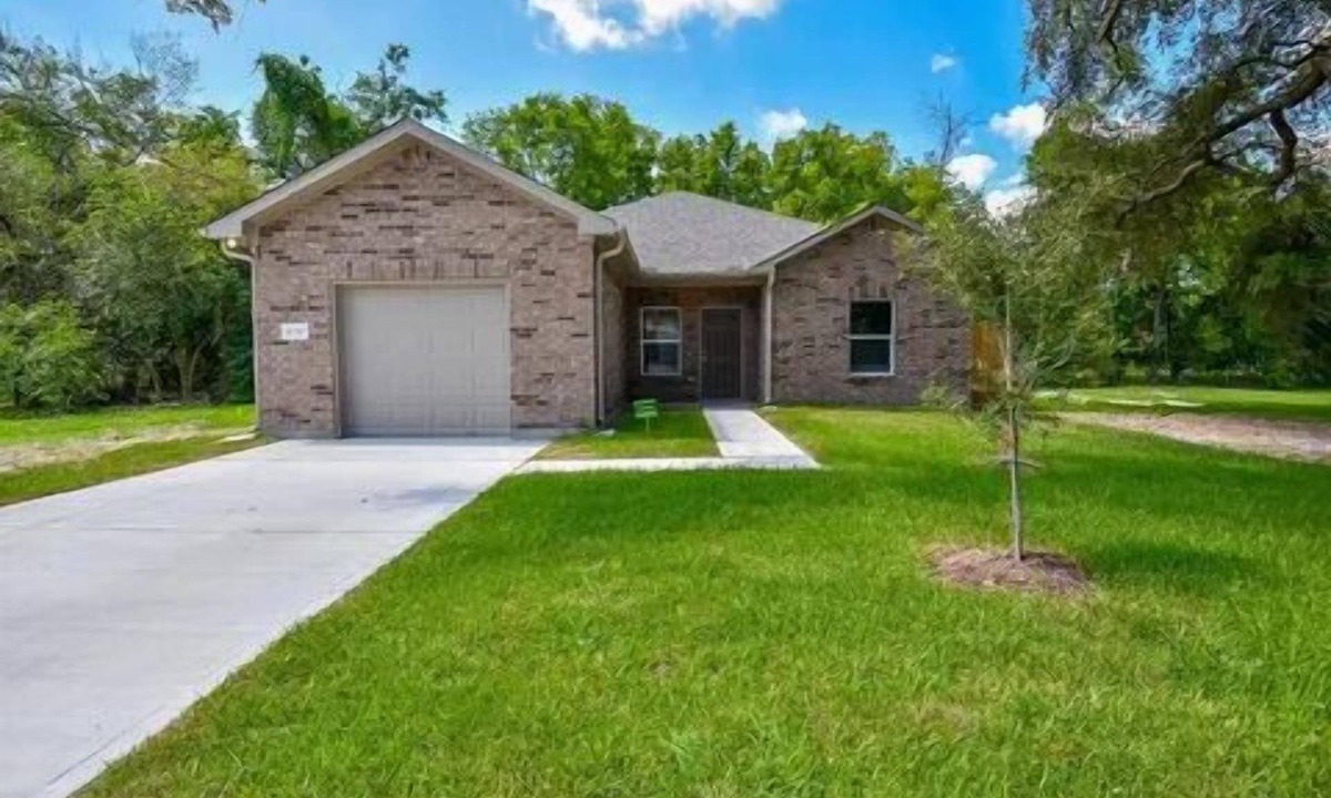 Northeast Houston House | EVENTS ALLOWED Min to MAJOR INTERNATIONAL SPORTING EVENT Spacious 4 bed 2 bth home Downtown Houston Sleeps 15+