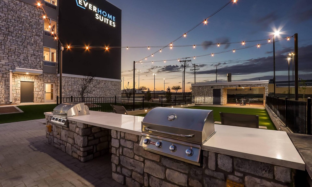 Biggs Field Hotel | Everhome Suites El Paso Airport Near Fort Bliss by Choice Hotels