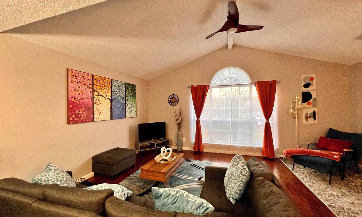Madison Condo | Executive Condo - Gigabit Wi-Fi - Near Redstone Arsenal - 2 beds-2 baths