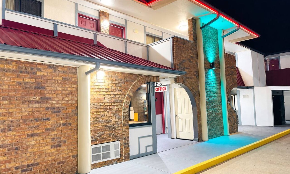 Muskogee Hotel | Executive Inn