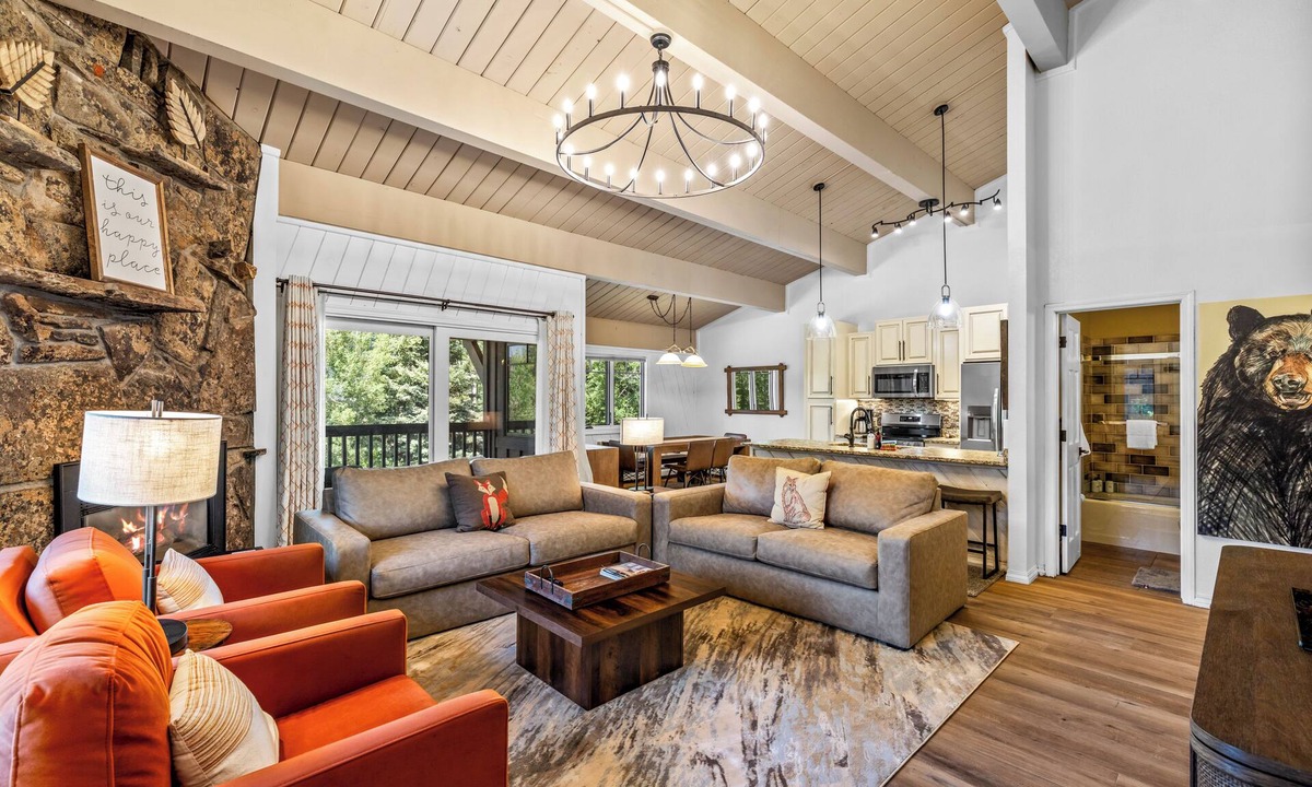Steamboat Springs House | Expansive Condo! Walk to the Slopes! Winter Shuttle! Heated Pool & Hot Tub!