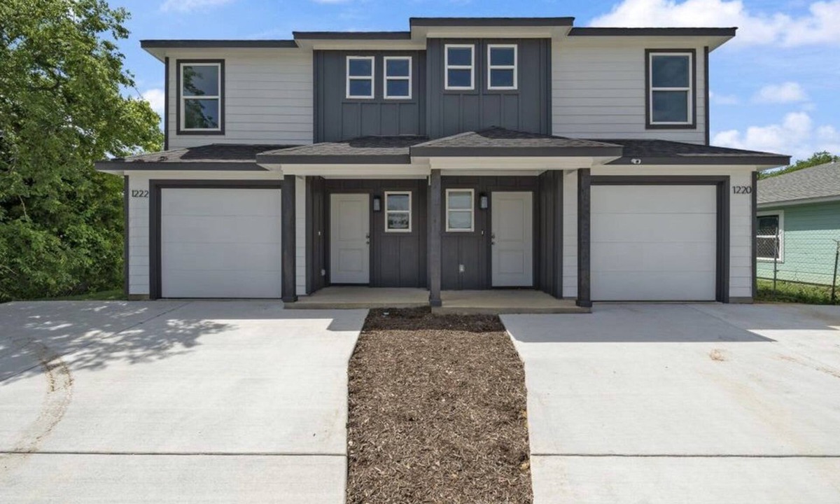 Fort Worth House | Experience Comfort in our Spacious 3 Bed 2.5 Bath Fort Worth Medical City