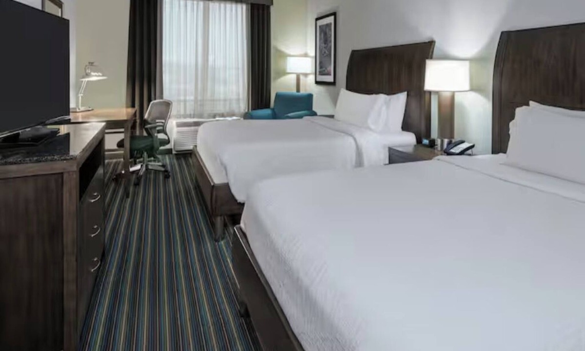 Far North Central Hotel | Experience True Relaxation in your Room | Topgolf San Antonio - 1.1 miles