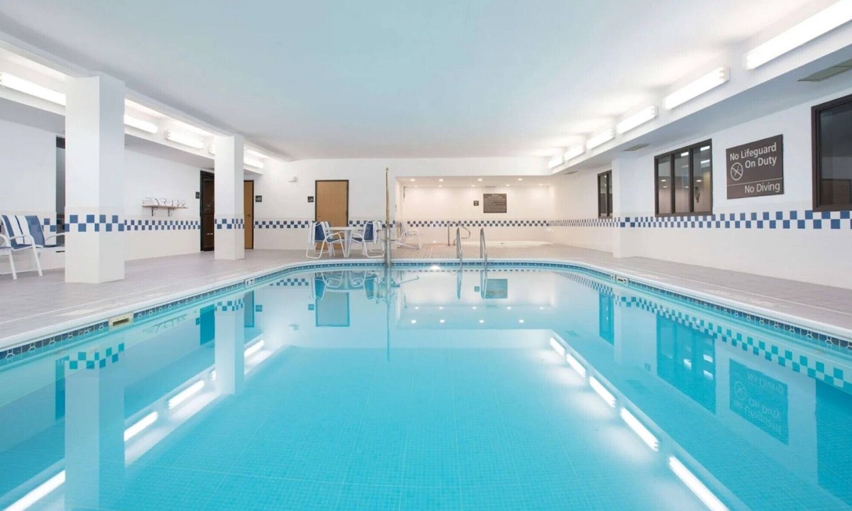 Thornton Hotel | FairBridge Inn & Suites Thornton