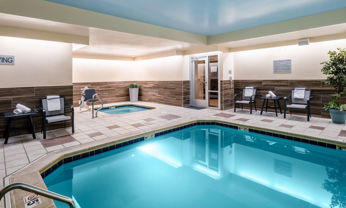 Heather Gardens Hotel | Fairfield Inn and Suites by Marriott Denver Aurora/Medical Center