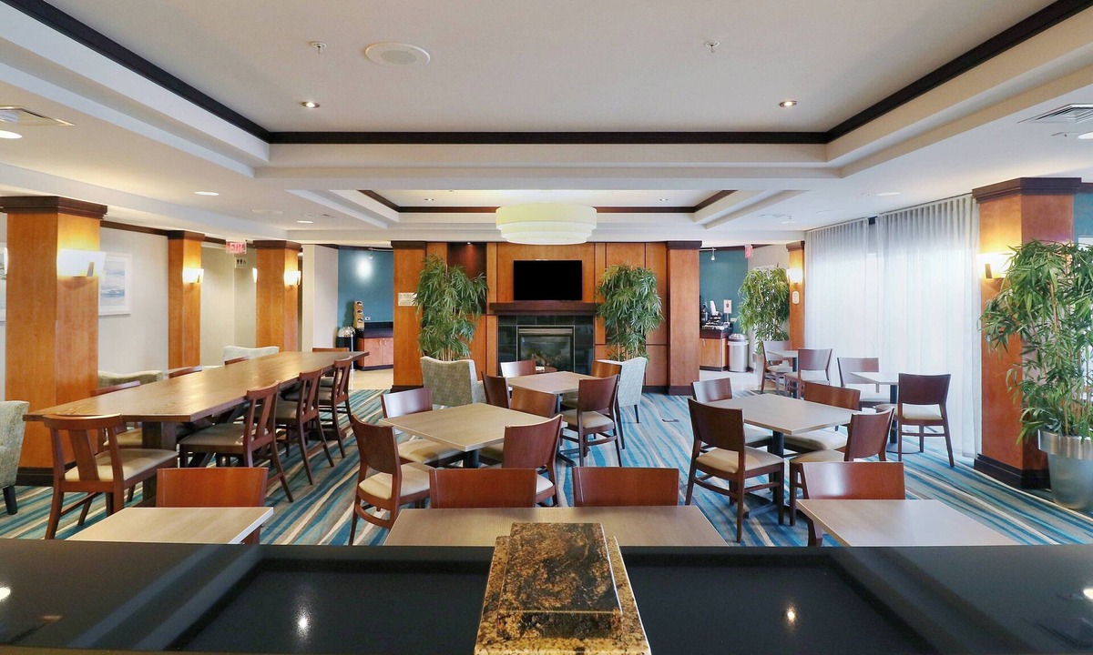 Des Moines Hotel | Fairfield Inn & Suites by Marriott Des Moines Airport