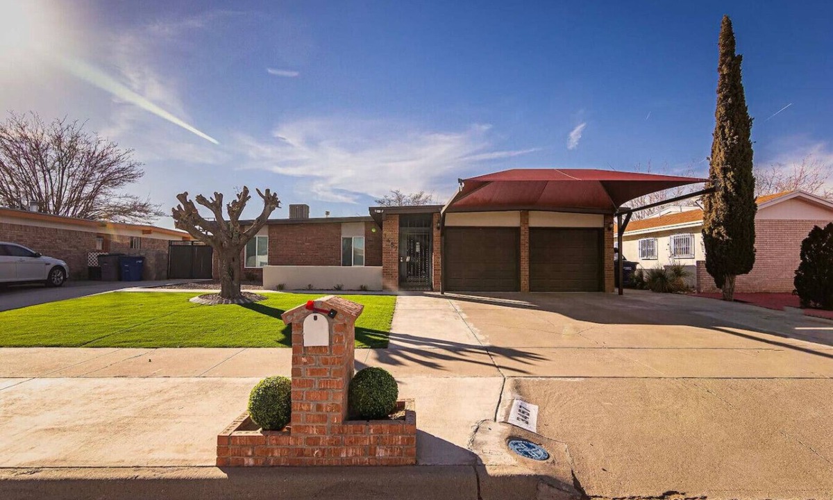 Biggs Field House | Family Home w/Outdoor Playground, Patio, King Bed