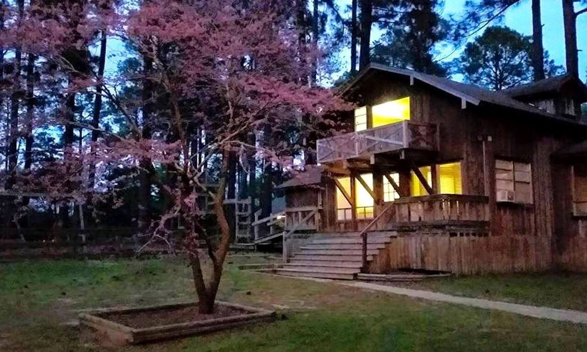 Woden Cabin | Fantastic Log Cabin Rental for a Fun-Filled Family Vacation in Texas