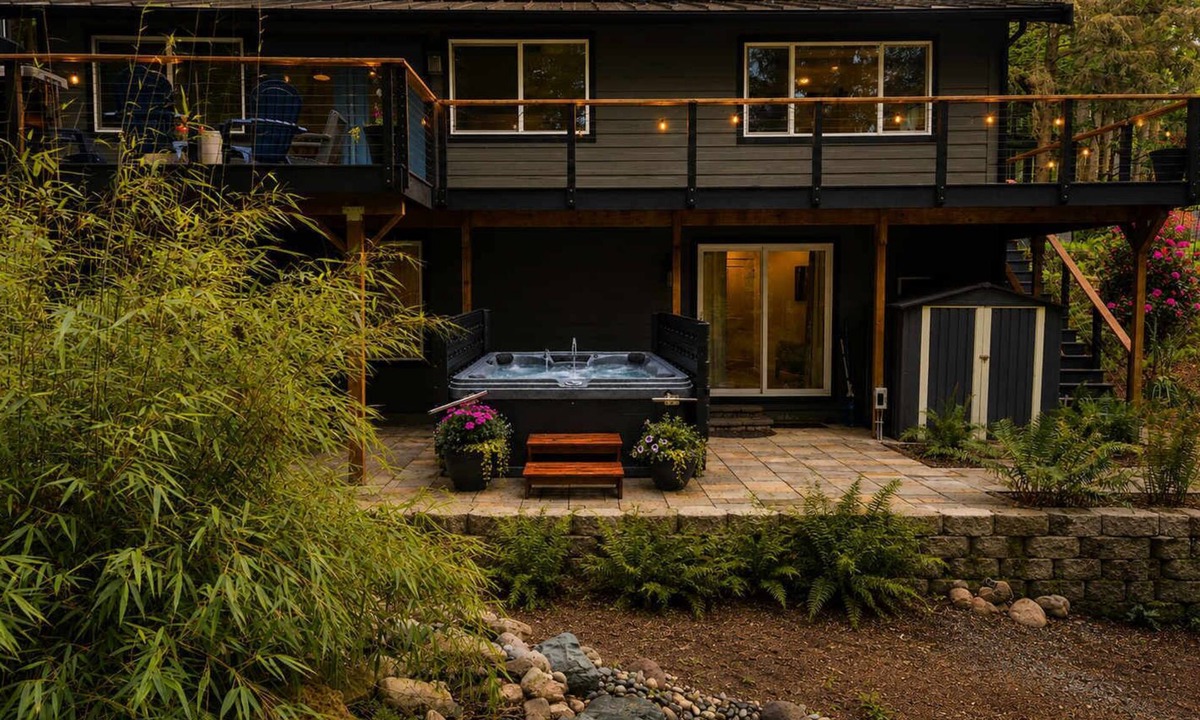Sudden Valley House | Fernwood Retreat Hot Tub Trails