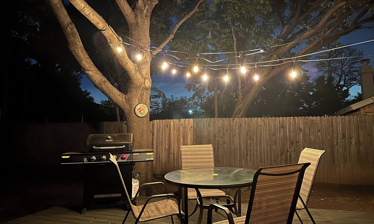 Euless House | FIFA & Stadiums, Family & Pet Friendly, Smart Home, Garage & Fenced Yard
