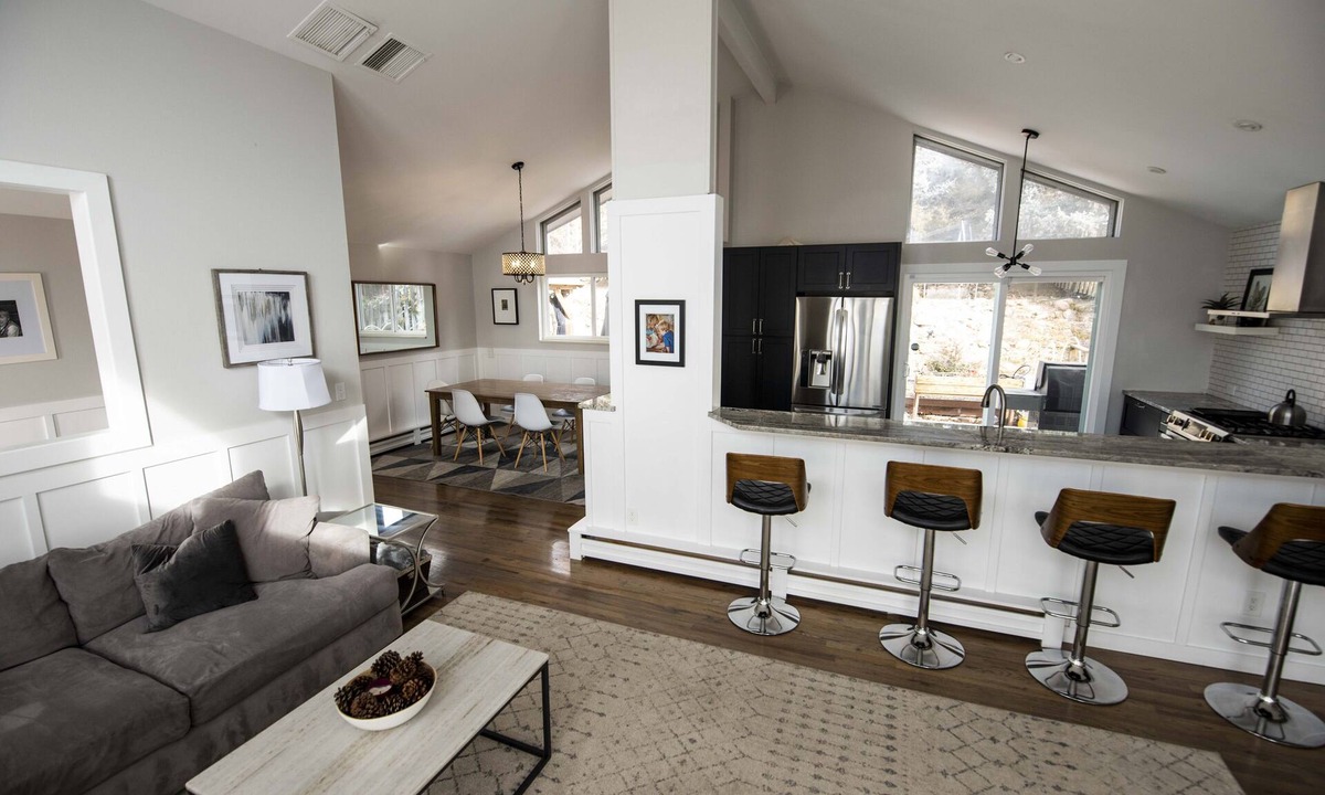 Old North Boulder House | Flatiron Views-Hot Tub -Walkable NoBo-4BR 3BA