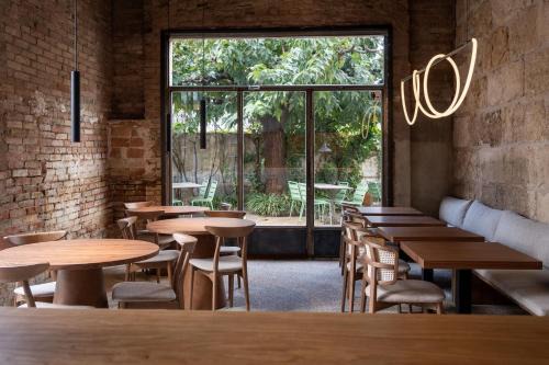 Banyoles Bed & Breakfast | Flora