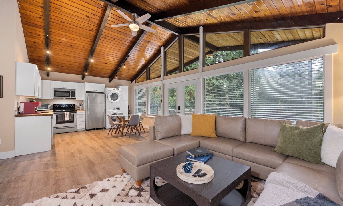 Sudden Valley House | Forest Retreat with Two Kings and Expansive Deck