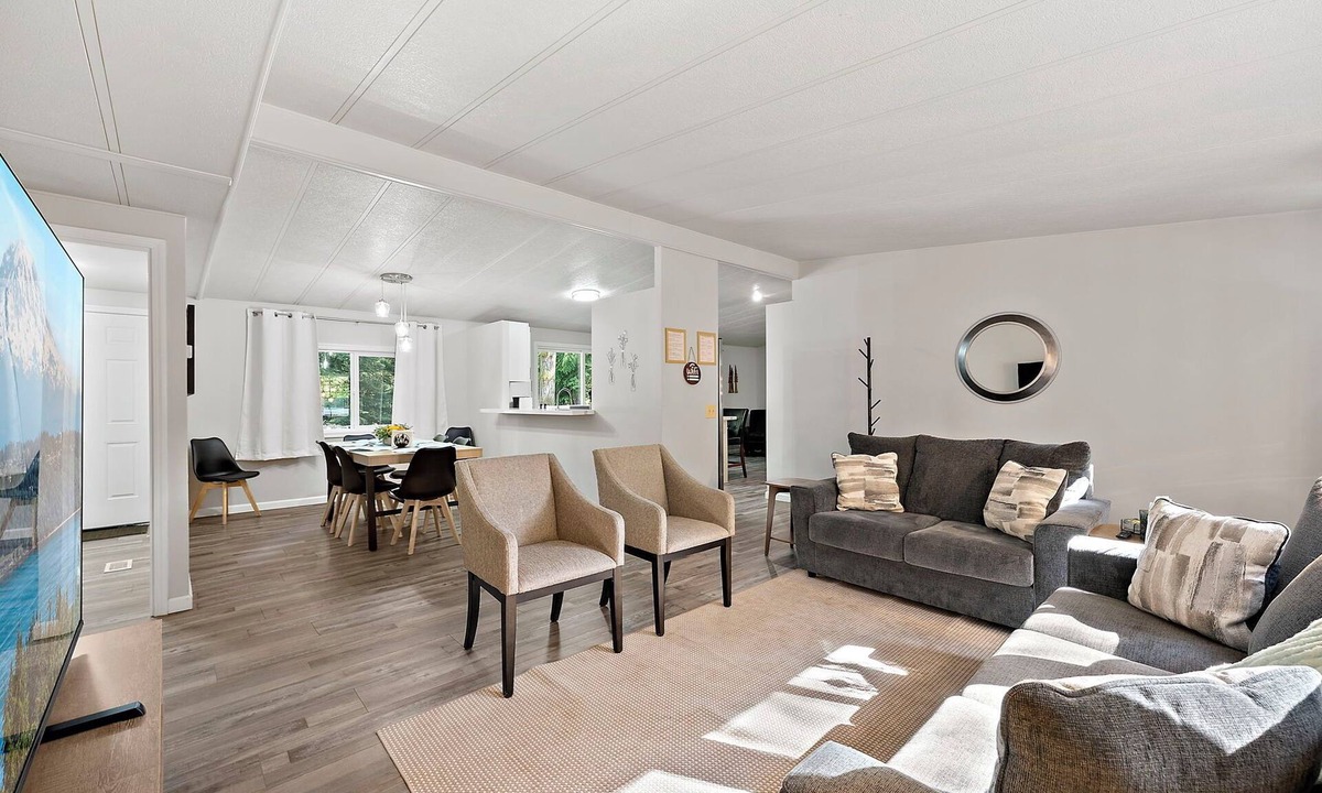 Olalla House | Forest Trails 4BR-2BA Home in Olalla, great for families