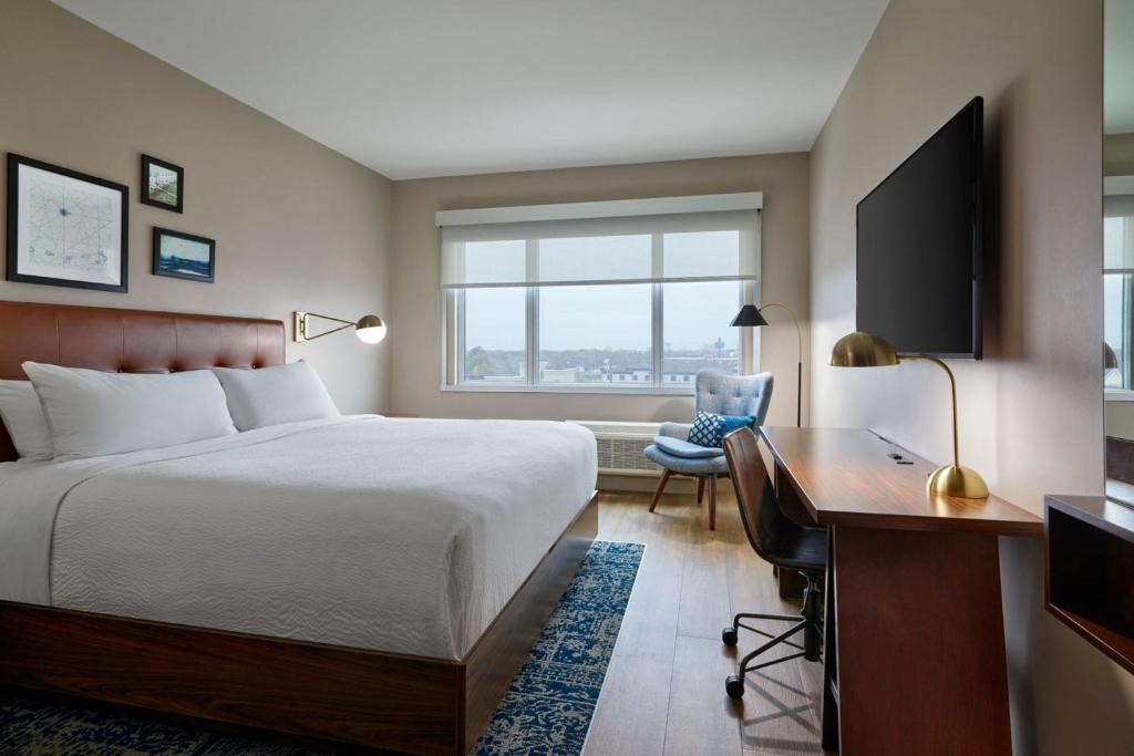 Aldine Hotel | Four Points by Sheraton Houston Intercontinental Airport