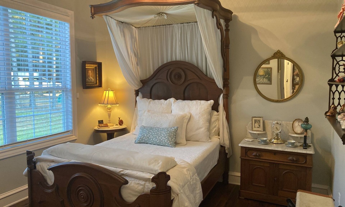 Quitman Bed & Breakfast | FRANCES ELIZABETH RM ONLY: Spiritual Retrt & Cntry MicroResort, Rest&Restoration