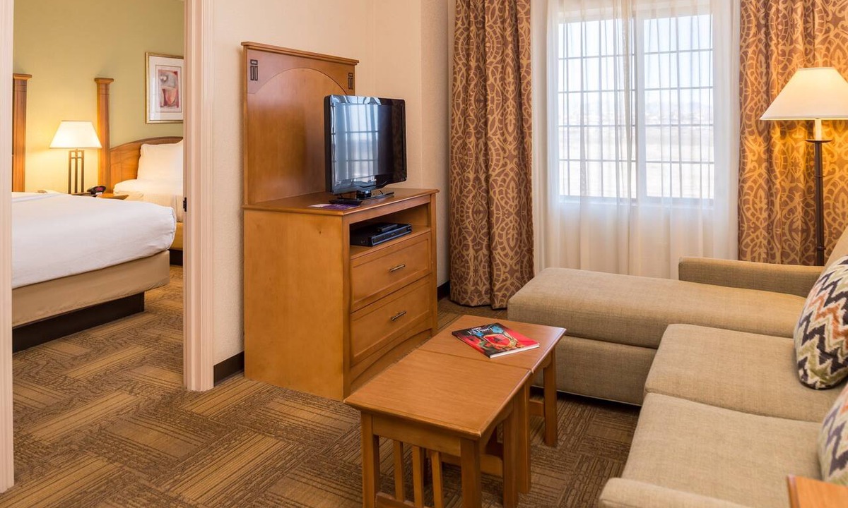 Odessa Condo | Free Breakfast. Outdoor Pool. Gym. Perfect Family Vacation!