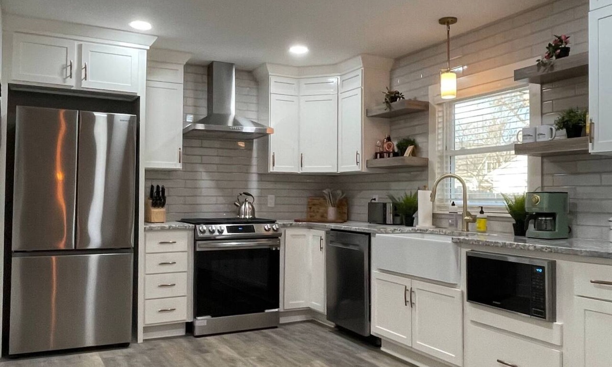 Westwood House | Freshly-remodeled, dog-friendly Westwood charmer!