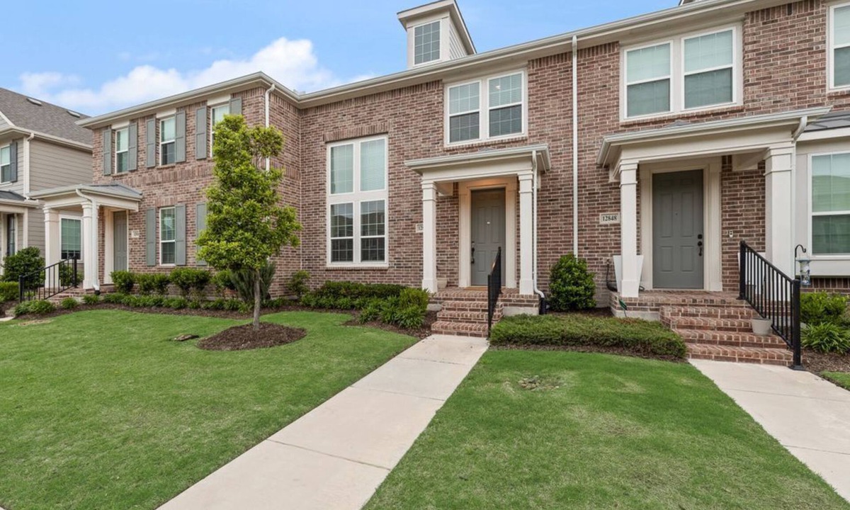 Frisco House | FS832 – Near The Star Frisco - Sleeps 4 - Parking