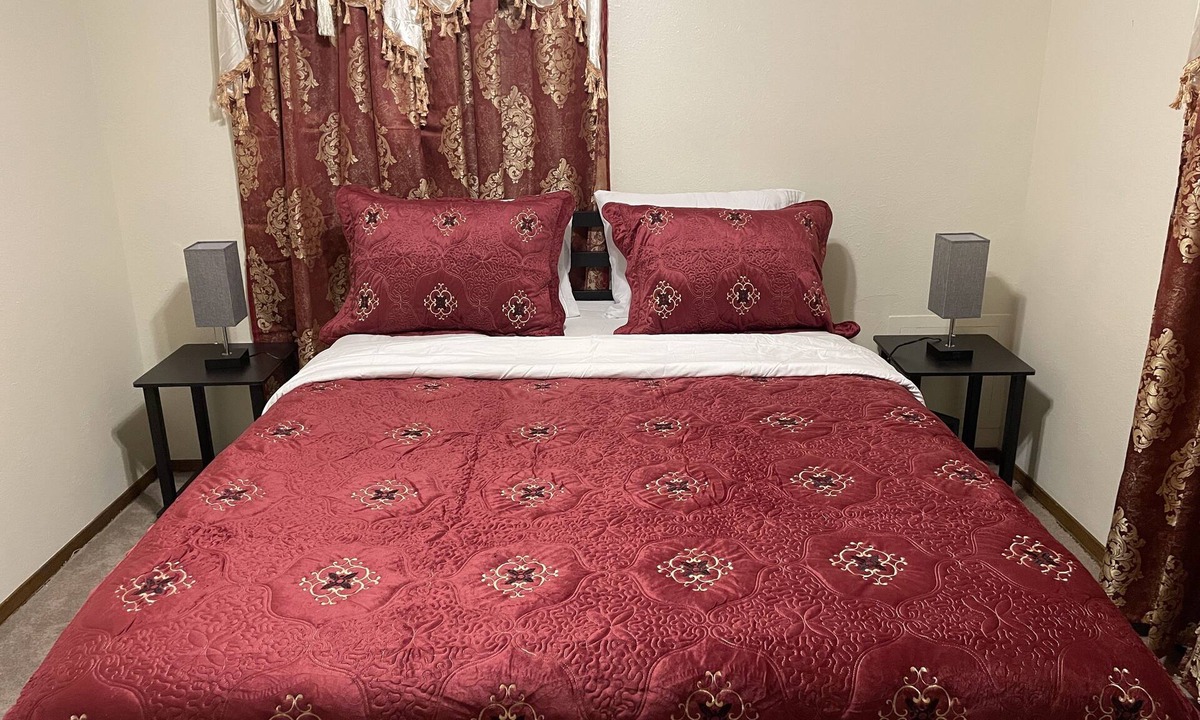 Lawton House | Ft. Sill-5miles,8-Guests, 5-QBED, 2-FBA, Pet Welcome!